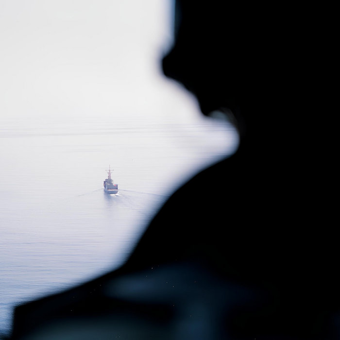 Cover art for freezer/doris – to be folded and guided